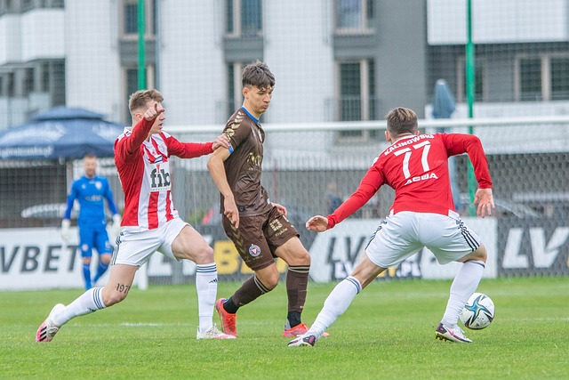 中国女足1-1战平澳大利亚女足：张琳艳破门，海曼读秒绝平.